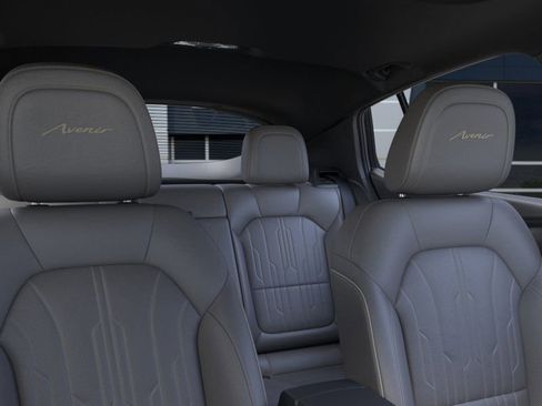 New 2026 Buick Envista Avenir image 24