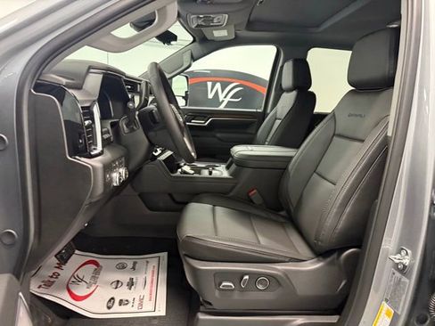 New 2026 GMC Sierra 3500 Denali w/ Denali Reserve Package image 11