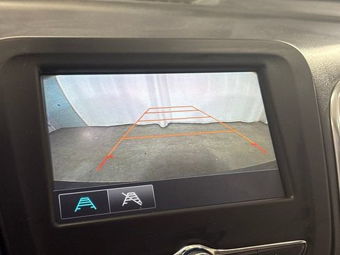 Used 2018 Chevrolet Equinox LS FWD image 20
