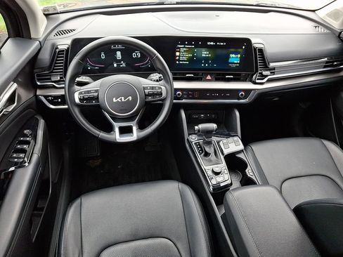 Certified 2023 Kia Sportage EX image 9