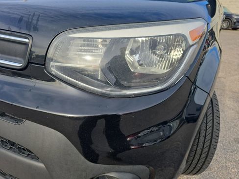 Used 2017 Kia Soul Base w/ Convenience Package image 33