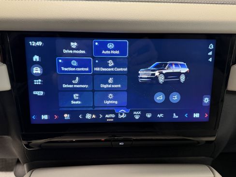 Used 2025 Lincoln Navigator Reserve image 15