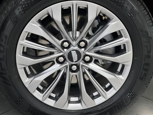 Used 2024 Cadillac XT4 Premium Luxury image 65