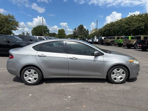 Used 2015 Dodge Dart SE w/ Convenience Group FWD image 2