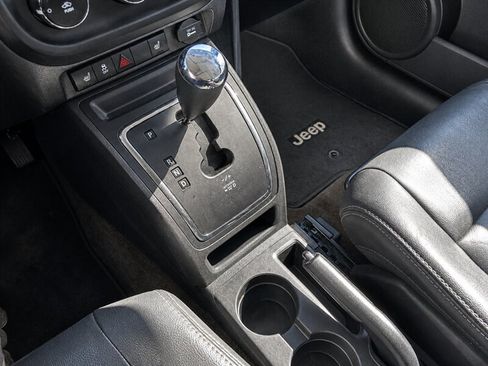 Used 2015 Jeep Patriot High Altitude AWD/4WD image 14