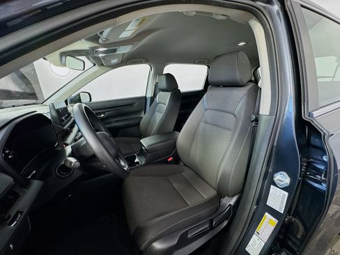 Used 2023 Honda CR-V LX image 7
