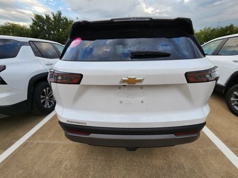 Used 2026 Chevrolet Equinox LT FWD image 5