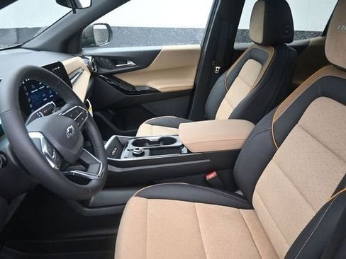 New 2026 Chevrolet Equinox ACTIV w/ Convenience Package III FWD image 16