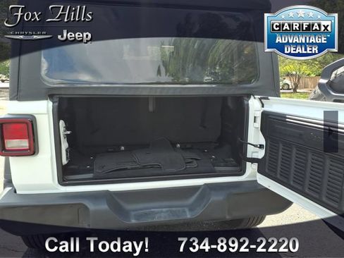Used 2025 Jeep Wrangler Sport AWD/4WD image 10