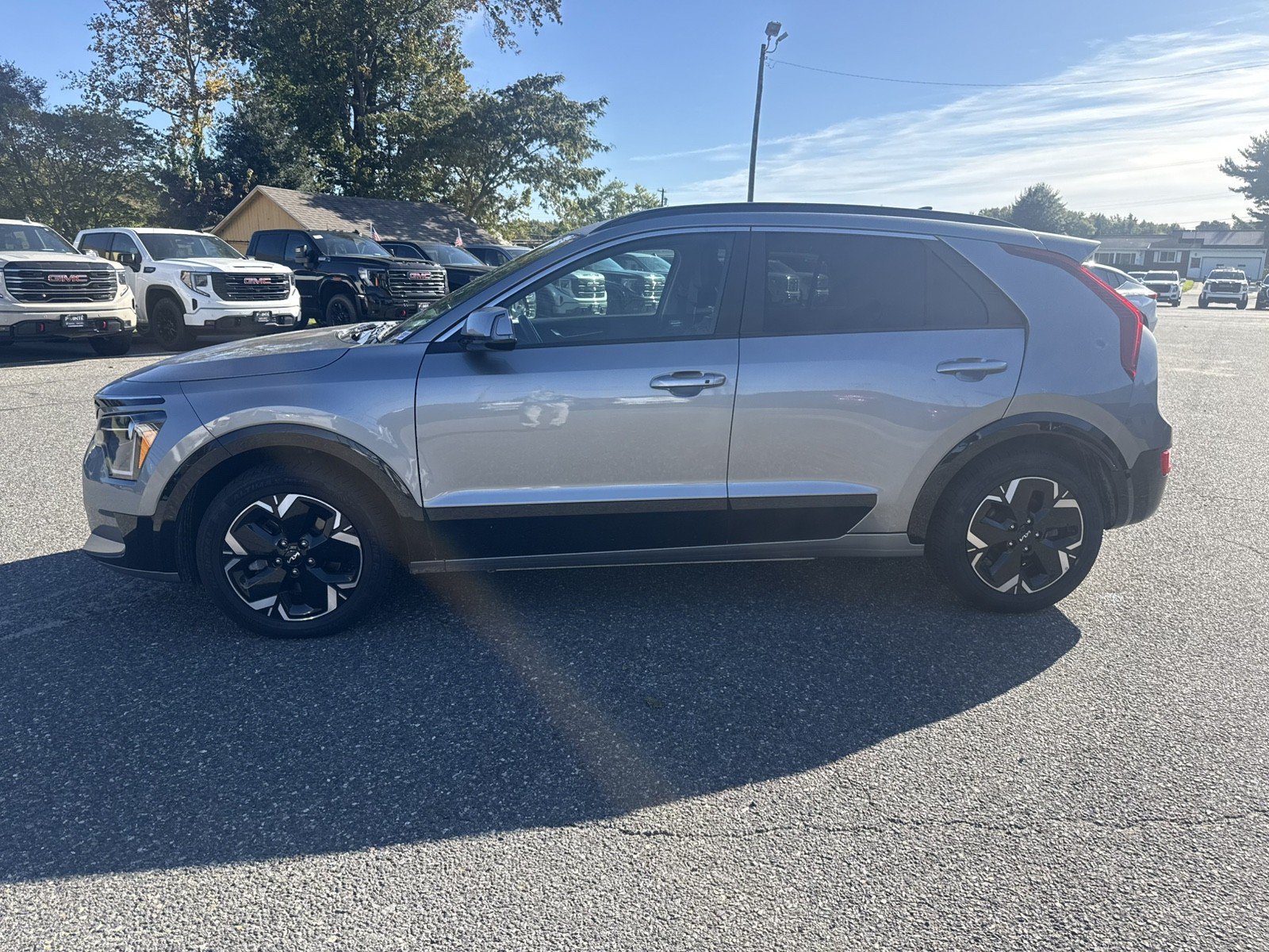 Used 2023 Kia Niro Wind w/ Wind Preserve Package FWD image 6
