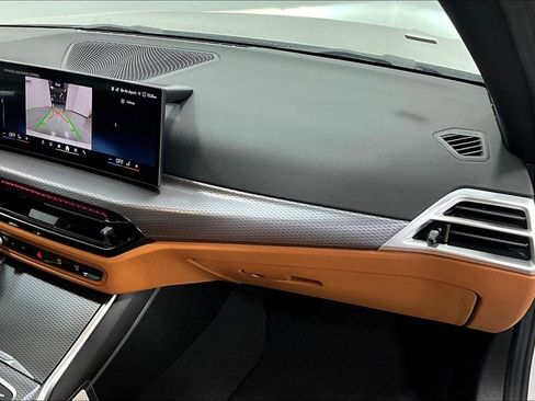 New 2025 BMW 330i Sedan image 9