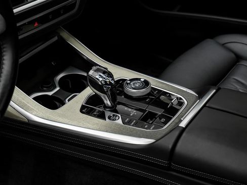 Used 2024 BMW ALPINA XB7 AWD/4WD image 23