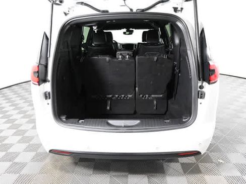 Used 2024 Chrysler Pacifica Hybrid S Appearance Pkg image 10