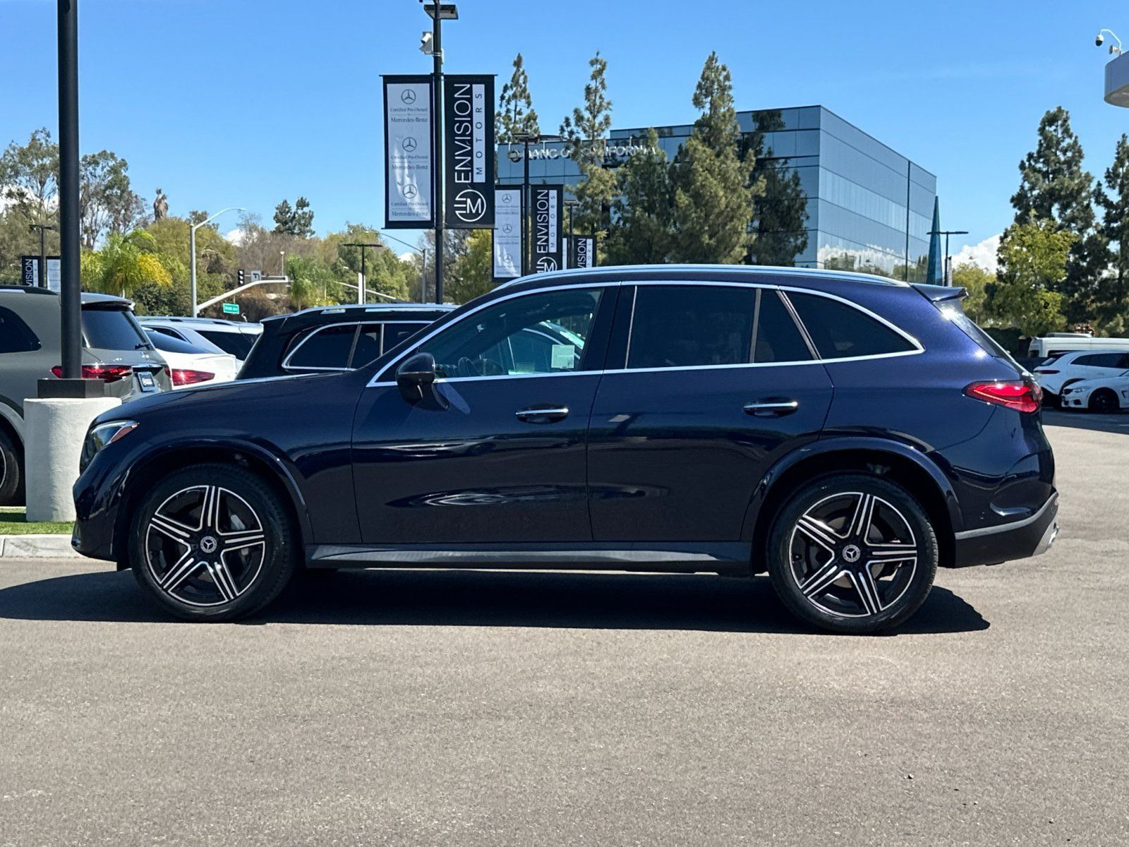 Used 2023 Mercedes-Benz GLC 300 image 6