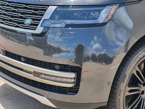 New 2026 Land Rover Range Rover Long Wheelbase SE AWD/4WD image 8