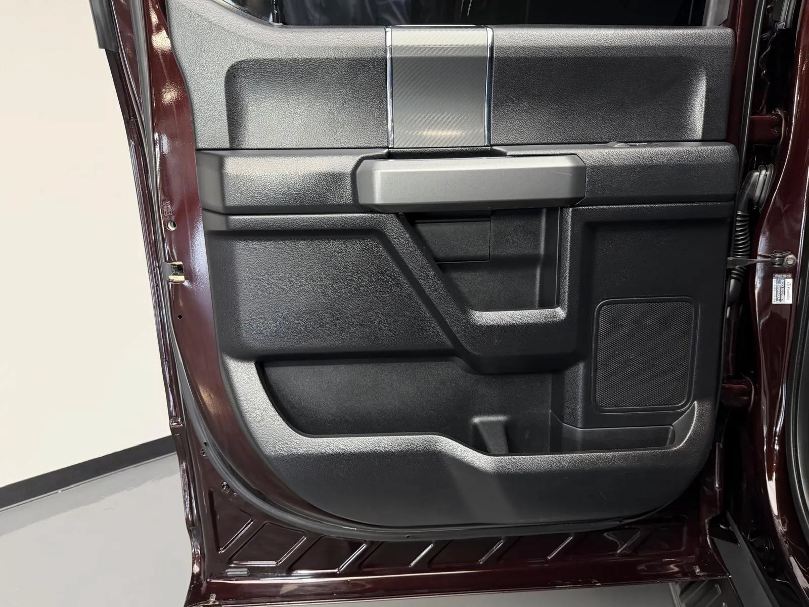 Used 2018 Ford F150 XLT w/ Equipment Group 302A Luxury AWD/4WD image 14