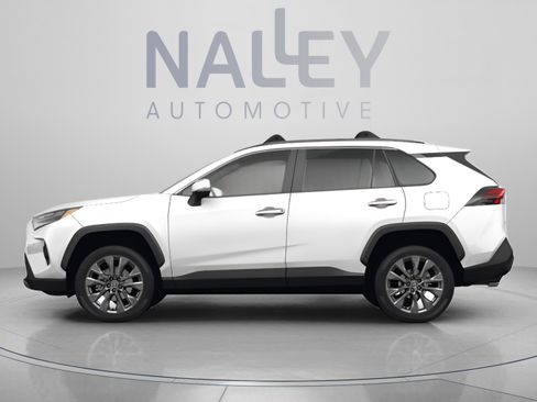 Used 2022 Toyota RAV4 XSE AWD/4WD image 2