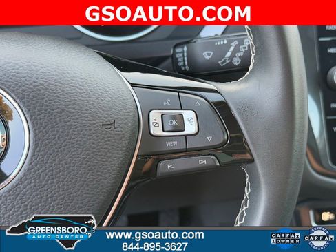 Used 2021 Volkswagen Tiguan SE w/ Panoramic Sunroof Package image 21