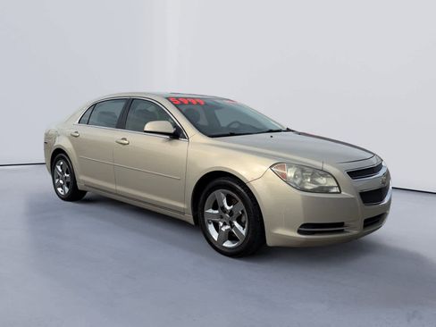 Used 2010 Chevrolet Malibu LT image 1