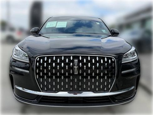 Used 2025 Lincoln Corsair Reserve FWD image 2