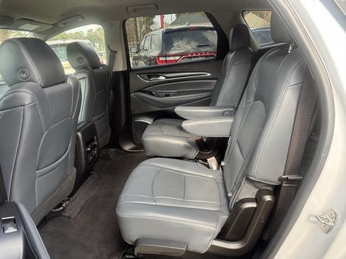 Used 2021 Buick Enclave Essence w/ Sound and Sites Package image 16
