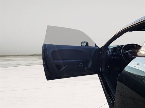 Used 2018 Dodge Challenger SXT w/ Driver Convenience Group image 13