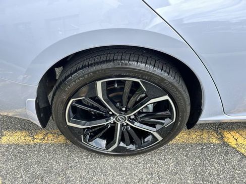 Certified 2024 Nissan Altima 2.5 SR w/ SR Premium Package AWD/4WD image 12