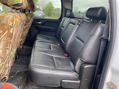 Used 2014 GMC Sierra 2500 SLT w/ SLT Convenience Package AWD/4WD image 16