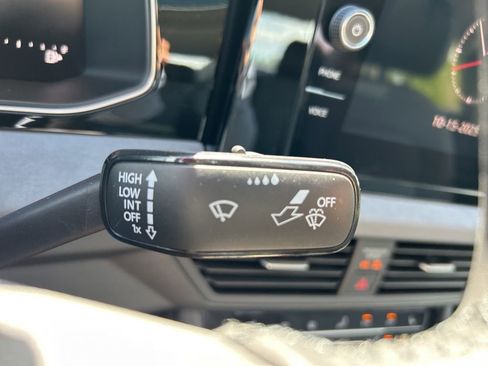 New 2025 Volkswagen Jetta SE image 24