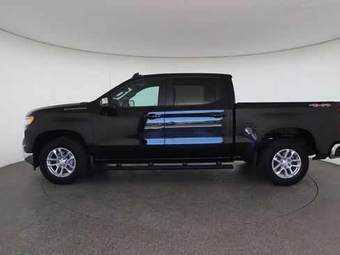 Used 2023 Chevrolet Silverado 1500 LT AWD/4WD image 7