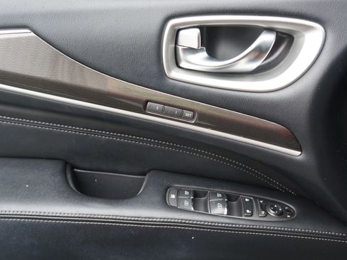 Used 2019 INFINITI QX60 Luxe w/ Essential Package image 23