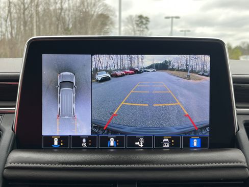 Used 2021 Chevrolet Tahoe Z71 w/ Z71 Off-Road Package image 5