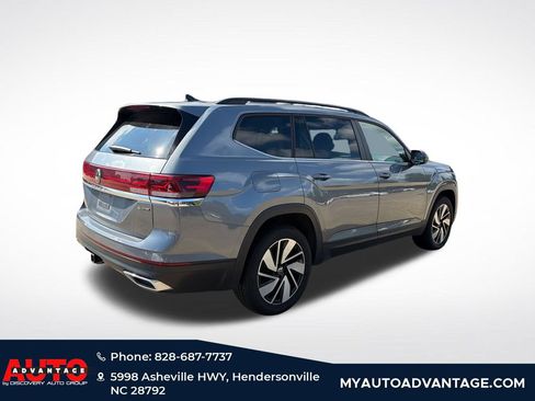 Used 2025 Volkswagen Atlas SE AWD/4WD image 5