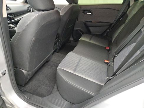 Used 2023 Nissan Rogue SV image 19