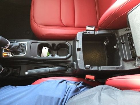 Used 2024 Jeep Wrangler Unlimited Rubicon 392 image 76