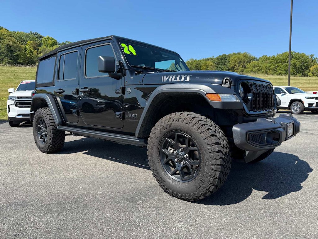 Used 2024 Jeep Wrangler Unlimited Sport AWD/4WD image 3