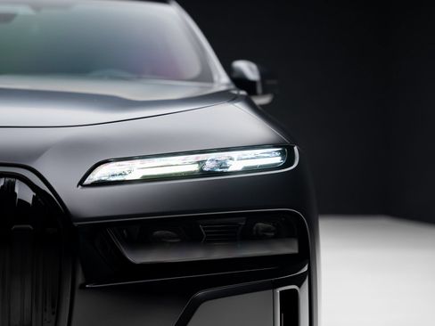 Used 2023 BMW i7 xDrive60 AWD/4WD image 10