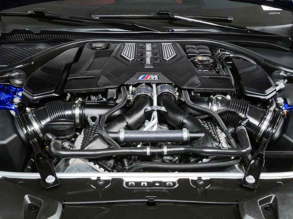 Used 2024 BMW M8 Competition w/ M Carbon Exterior Package AWD/4WD image 29