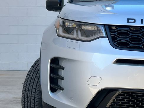 Used 2025 Land Rover Discovery Sport Dynamic SE image 3