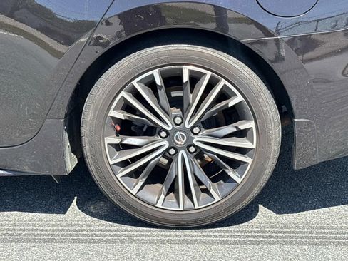 Used 2017 Nissan Maxima 3.5 SL w/ Interior Lighting Package image 7