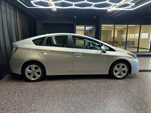 Used 2010 Toyota Prius Five FWD image 8