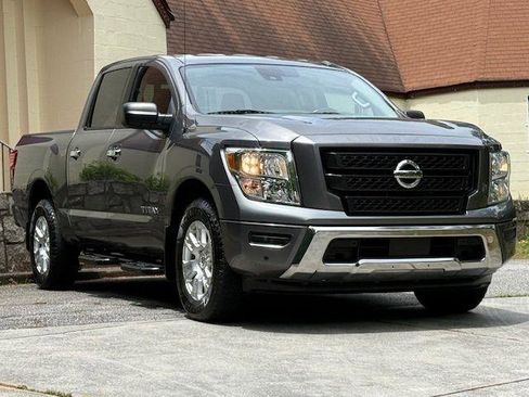 Used 2021 Nissan Titan SV w/ SV Convenience Package RWD image 15