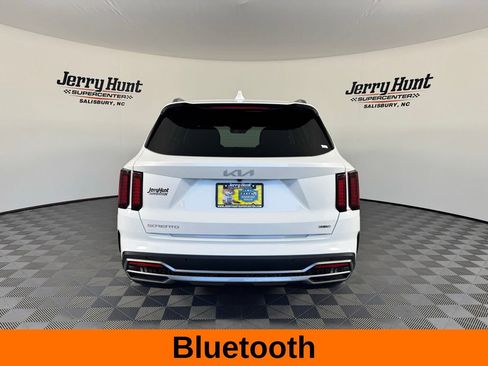 Used 2023 Kia Sorento EX w/ Panoramic Sunroof Package image 7