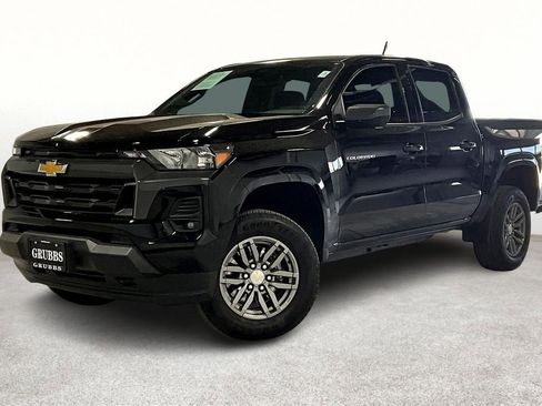 Used 2024 Chevrolet Colorado LT w/ LT Convenience Package II image 14