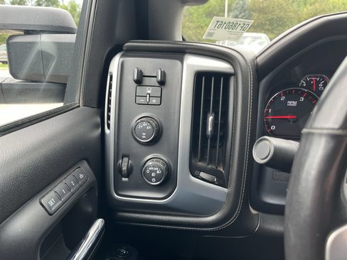 Used 2016 GMC Sierra 2500 SLT w/ Duramax Plus Package AWD/4WD image 17