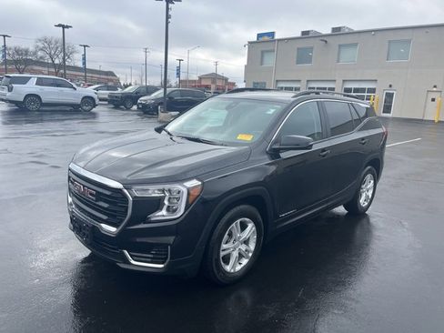 Certified 2023 GMC Terrain SLE w/ Driver Convenience Package image 1
