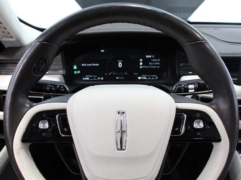 Used 2023 Lincoln Aviator Black Label w/ Class IV Trailer Tow Package image 21