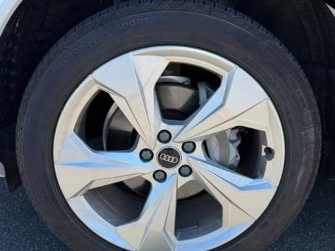 Used 2021 Audi Q5 2.0T Premium Plus w/ Premium Plus Package AWD/4WD image 7