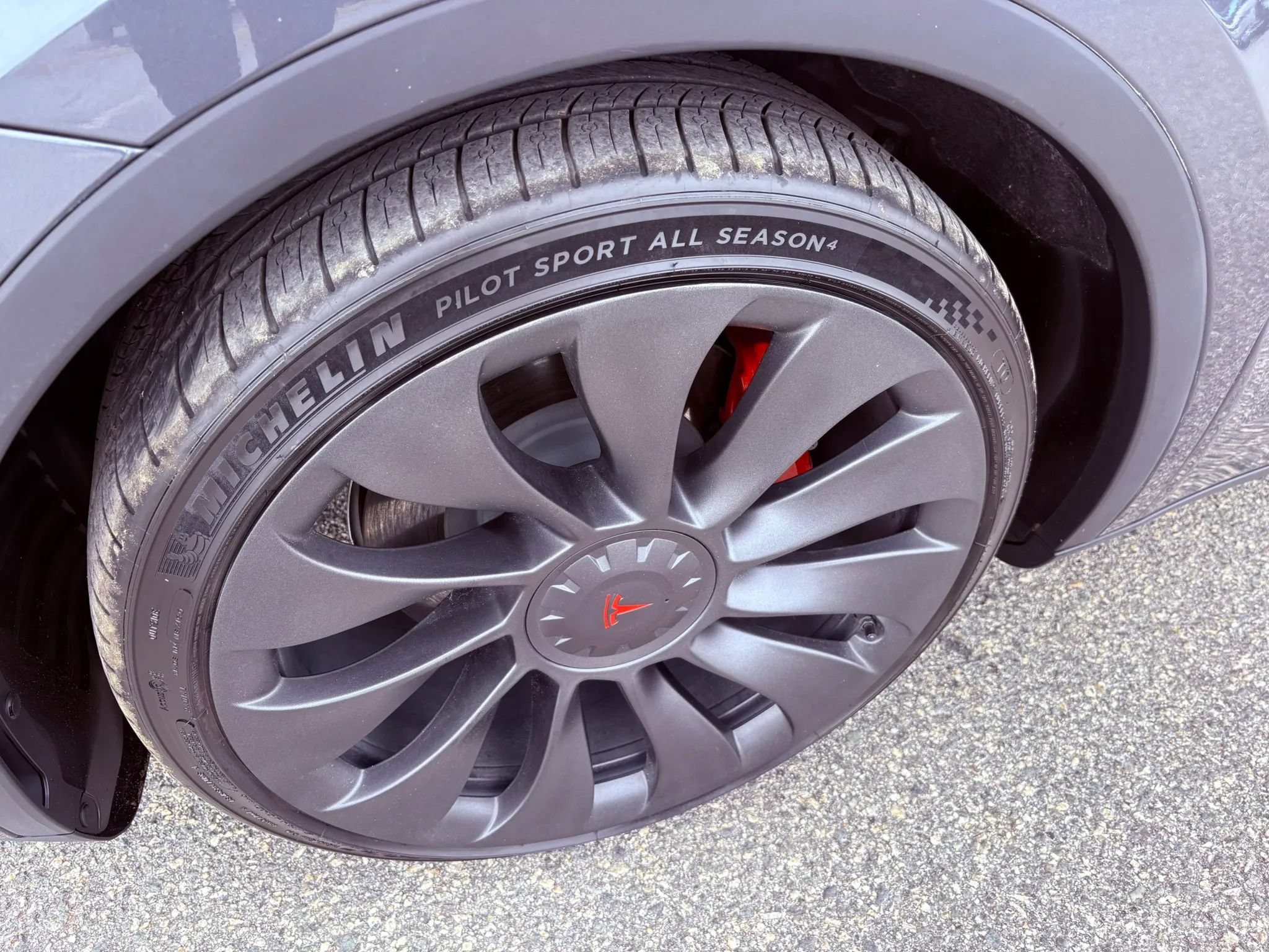 Used 2023 Tesla Model Y Performance AWD/4WD image 32
