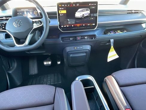 New 2025 Volkswagen ID. Buzz Pro S image 17